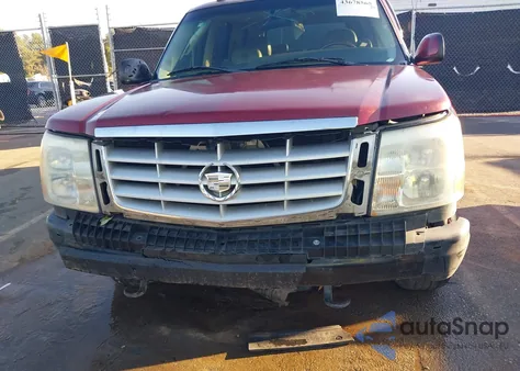2003 Cadillac Escalade Standard z USA, uszkodzony, nr VIN 1GYEK63N93R291621